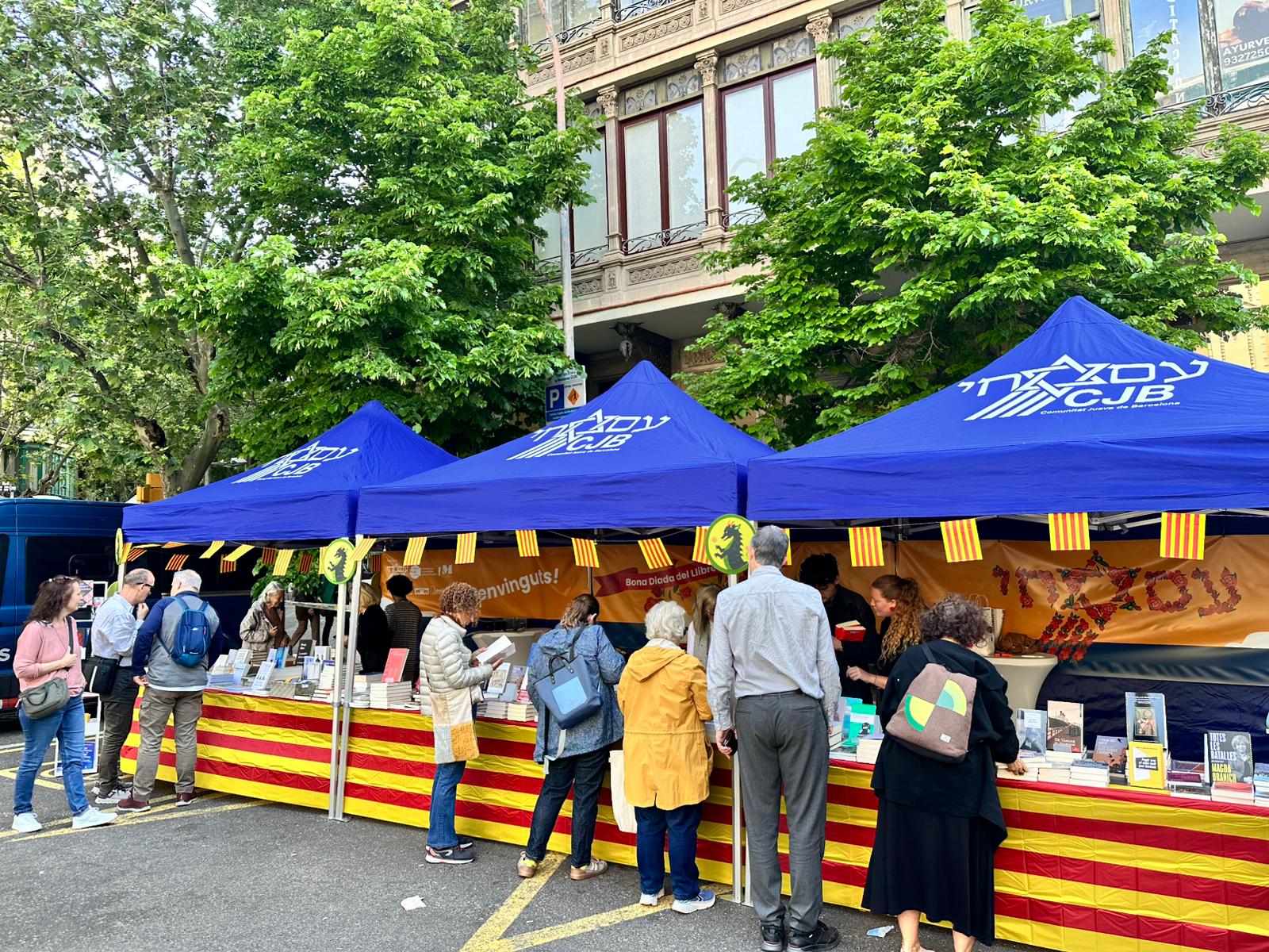 Parada de libros de Séfer en Sant Jordi